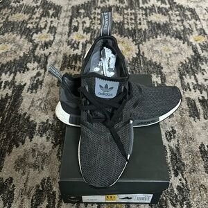 Adidas NMD R1